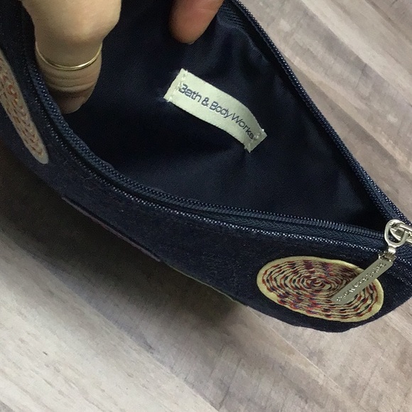 Bath & Body Works~Denim Embroidered Cosmetic Bag~EUC! - Picture 2 of 6